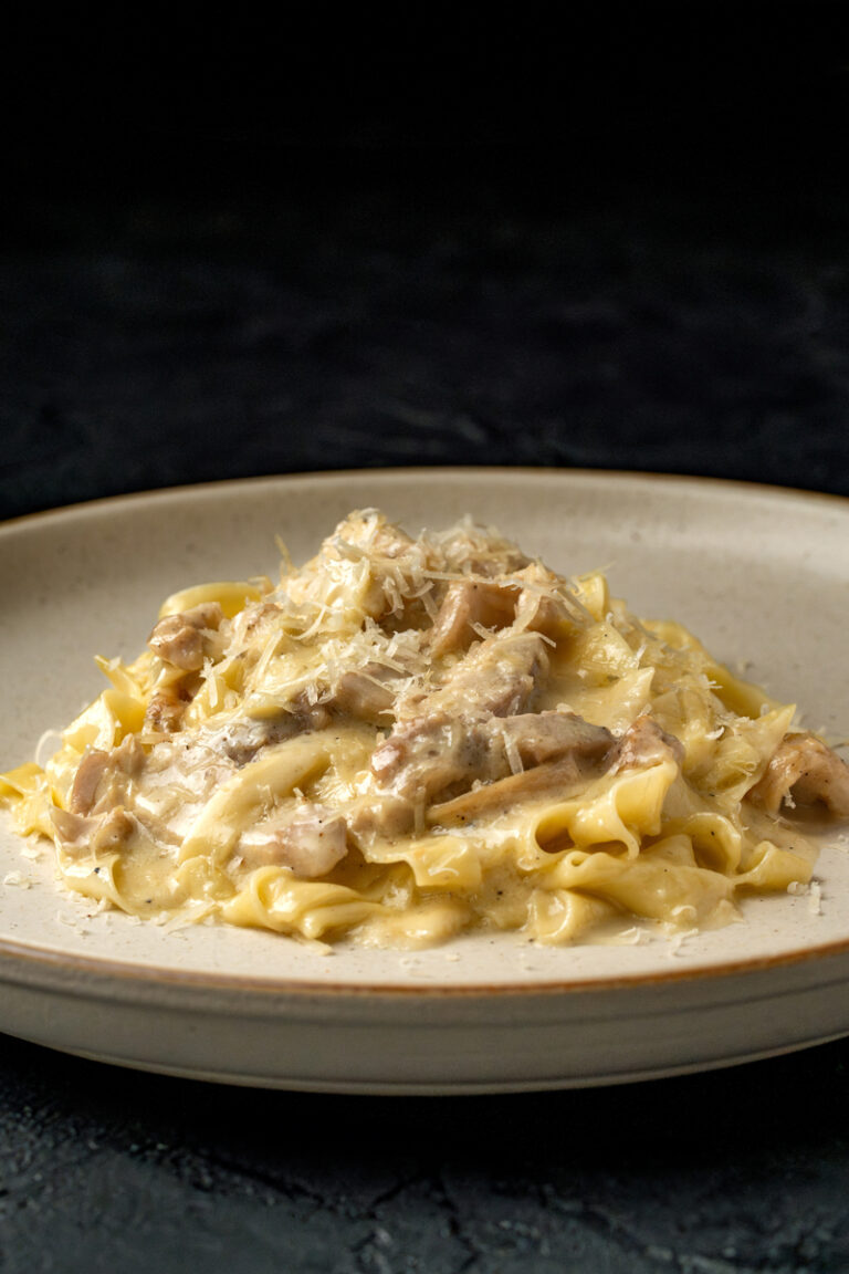 Kids Menu : creamy chicken pasta